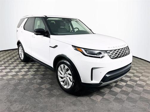 2024 Land Rover Discovery P300 S