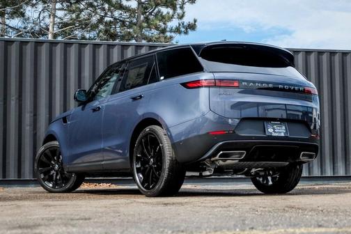 2025 Land Rover Range Rover Sport P360 SE