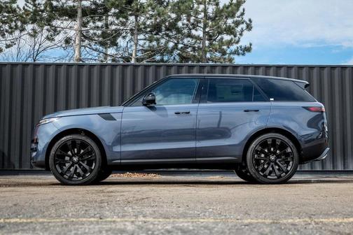 2025 Land Rover Range Rover Sport P360 SE