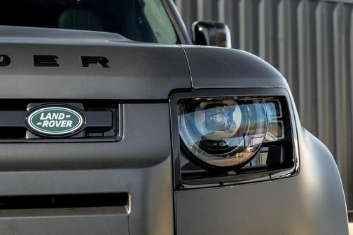 2025 Land Rover Defender P525 V8