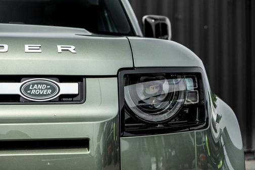 2025 Land Rover Defender P300 S