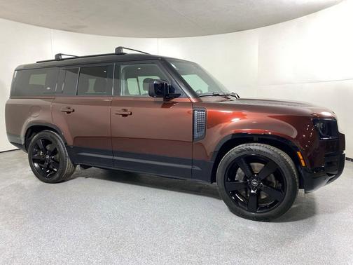 2023 Land Rover Defender X-Dynamic SE