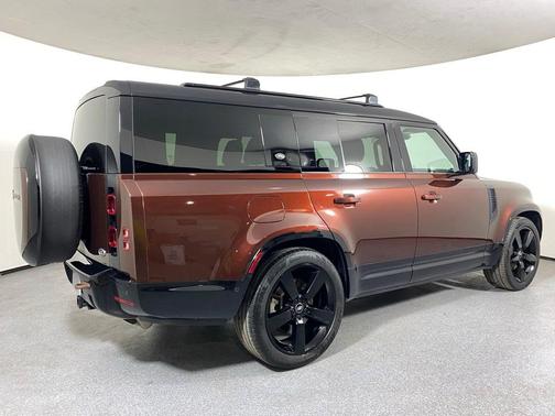 2023 Land Rover Defender X-Dynamic SE