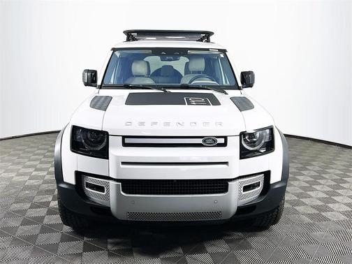 2020 Land Rover Defender 110 SE