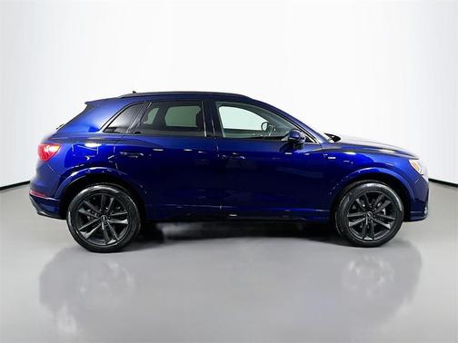 2023 Audi Q3 45 S line Premium