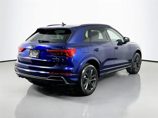 2023 Audi Q3 45 S line Premium