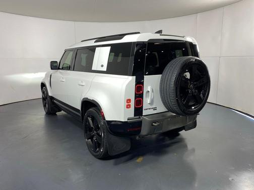 2022 Land Rover Defender 110 X-Dynamic HSE