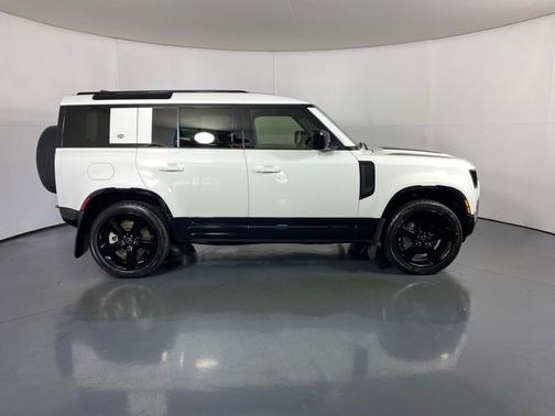 2022 Land Rover Defender 110 X-Dynamic HSE