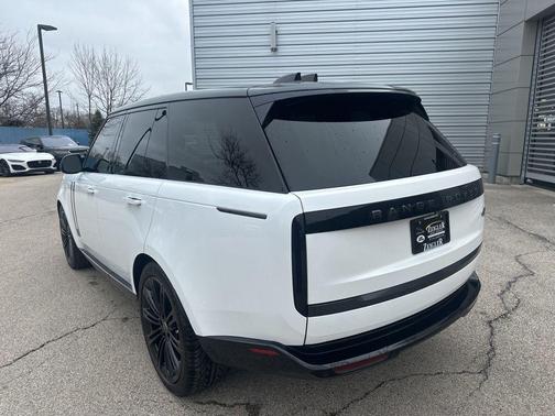 Ostuni Pearl White 2023 Land Rover Range Rover P400 SE