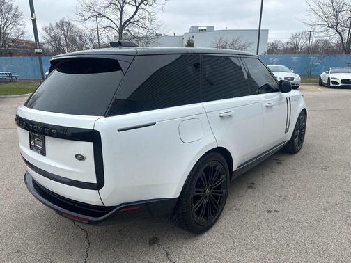 Ostuni Pearl White 2023 Land Rover Range Rover P400 SE