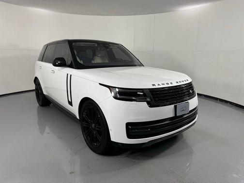 Ostuni Pearl White 2023 Land Rover Range Rover P400 SE