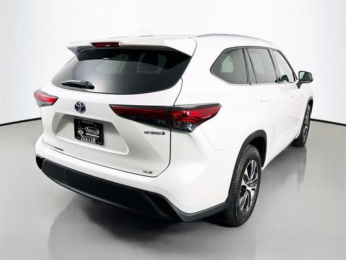 2021 Toyota Highlander Hybrid XLE