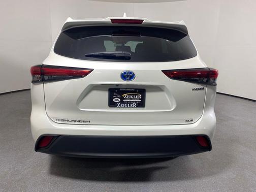2021 Toyota Highlander Hybrid XLE