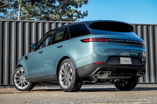 2025 Land Rover Range Rover Sport P360 SE