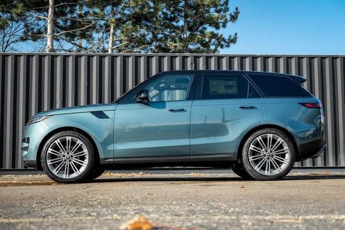 2025 Land Rover Range Rover Sport P360 SE