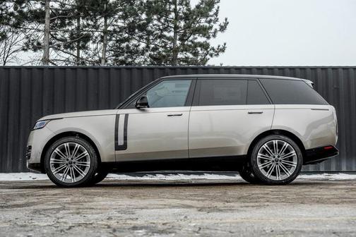 2026 Land Rover Range Rover P400 SE 7 Seat