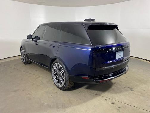 2023 Land Rover Range Rover P530 SE
