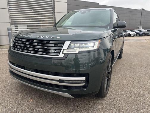 2025 Land Rover Range Rover P550e Autobiography