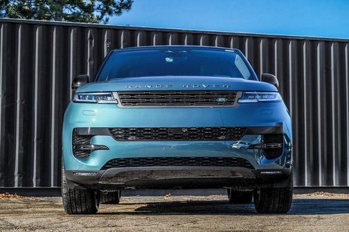 2026 Land Rover Range Rover Sport SE