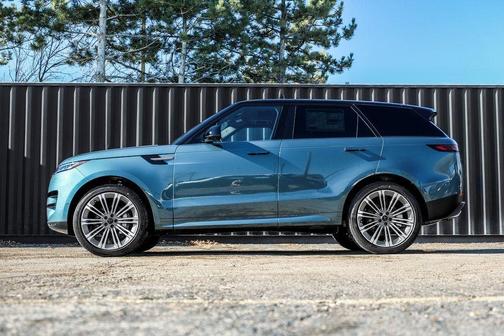 2026 Land Rover Range Rover Sport SE