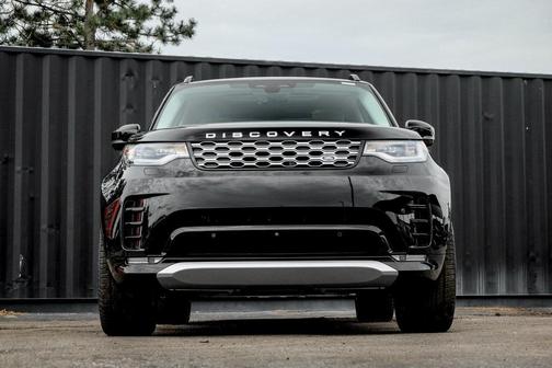 2025 Land Rover Discovery P360 Metropolitan Edition