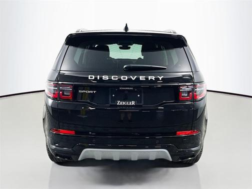 2025 Land Rover Discovery Sport S