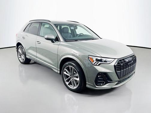 Chronos Gray Metallic 2025 Audi Q3 45 S line Premium