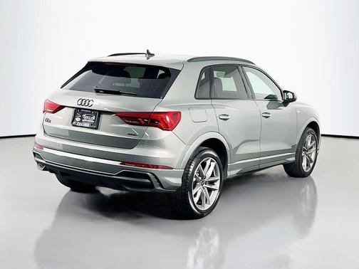 Chronos Gray Metallic 2025 Audi Q3 45 S line Premium