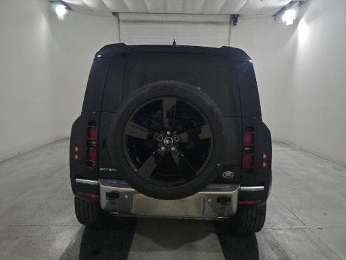 2023 Land Rover Defender 110 S