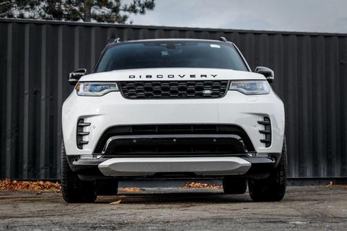 2025 Land Rover Discovery P300 Dynamic SE