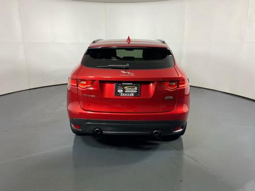 2019 Jaguar F-PACE 25t Premium