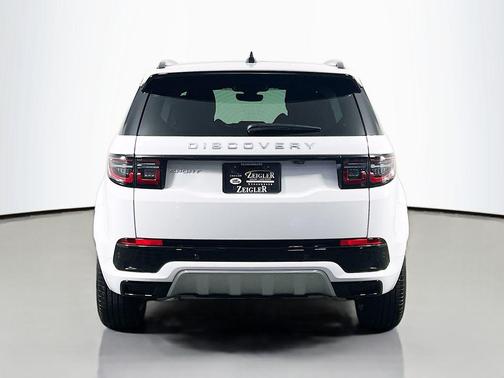 Fuji White 2024 Land Rover Discovery Sport Core S