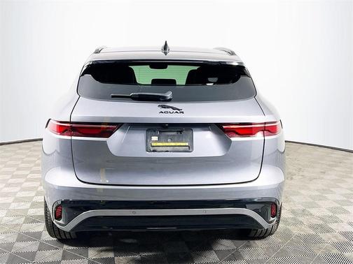 2024 Jaguar F-PACE P250 R-Dynamic S