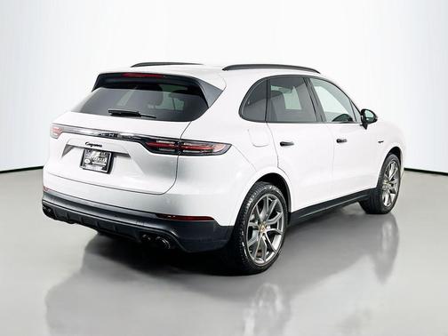 Chalk 2023 Porsche Cayenne AWD