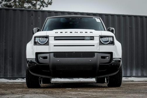 2026 Land Rover Defender 110 X-Dynamic SE