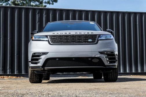 2026 Land Rover Range Rover Velar Dynamic SE