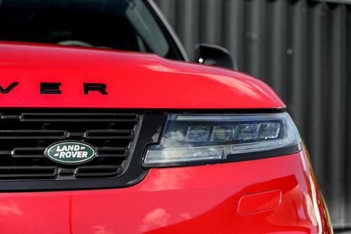 2025 Land Rover Range Rover Sport P360 SE