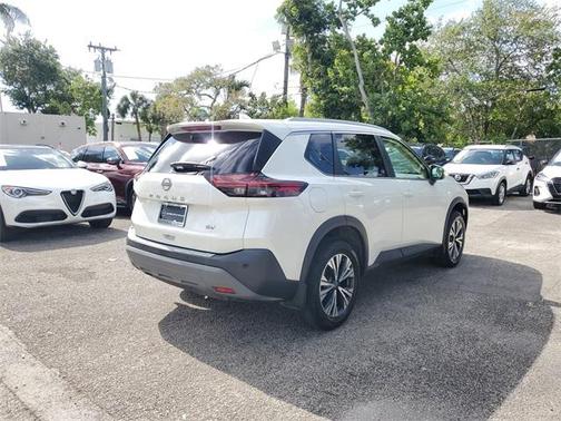 2022 Nissan Rogue SV