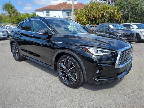 2023 INFINITI QX55 LUXE