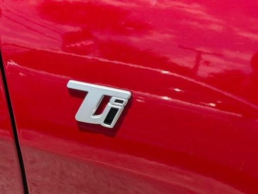 Rosso 2024 Alfa Romeo Tonale Ti