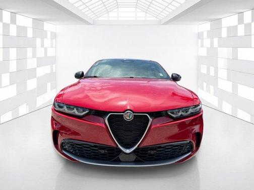 Rosso 2024 Alfa Romeo Tonale Ti