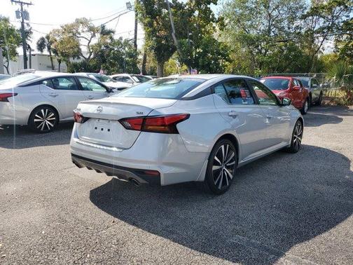 2022 Nissan Altima 2.5 SR
