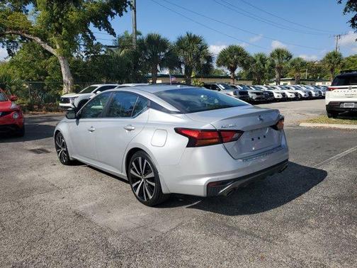 2022 Nissan Altima 2.5 SR