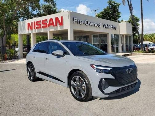 2025 Audi Q4 e-tron 55 quattro Premium