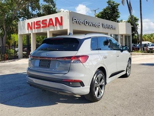 2025 Audi Q4 e-tron 55 quattro Premium