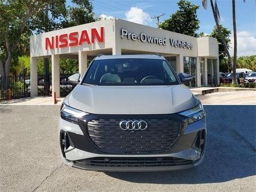 2025 Audi Q4 e-tron 55 quattro Premium