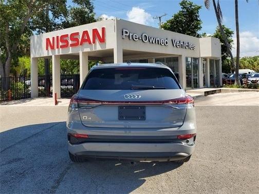 2025 Audi Q4 e-tron 55 quattro Premium