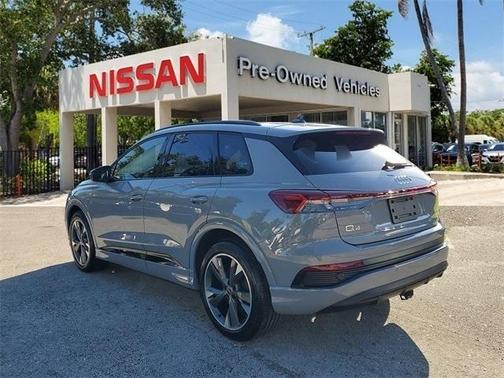 2025 Audi Q4 e-tron 55 quattro Premium