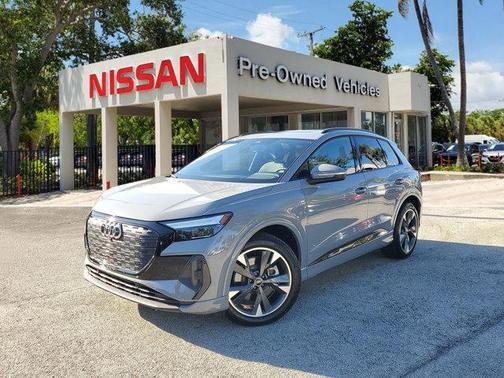 2025 Audi Q4 e-tron 55 quattro Premium