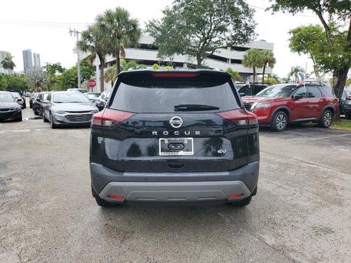 2021 Nissan Rogue SV